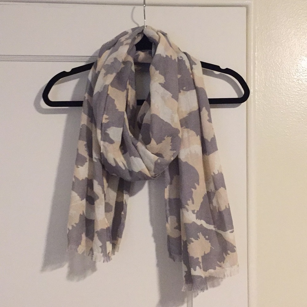 Gap Neutral Colored Scarf